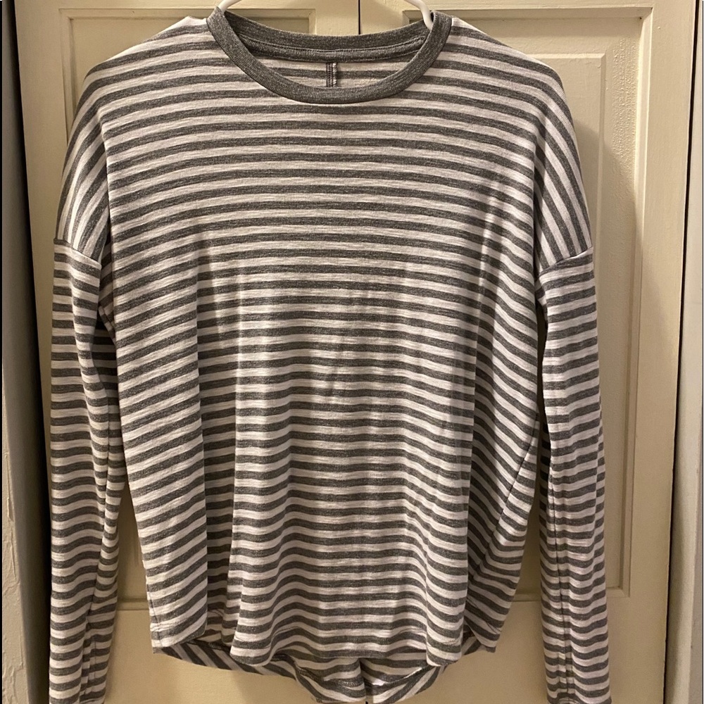 White/Gray Striped Long Sleeve tee